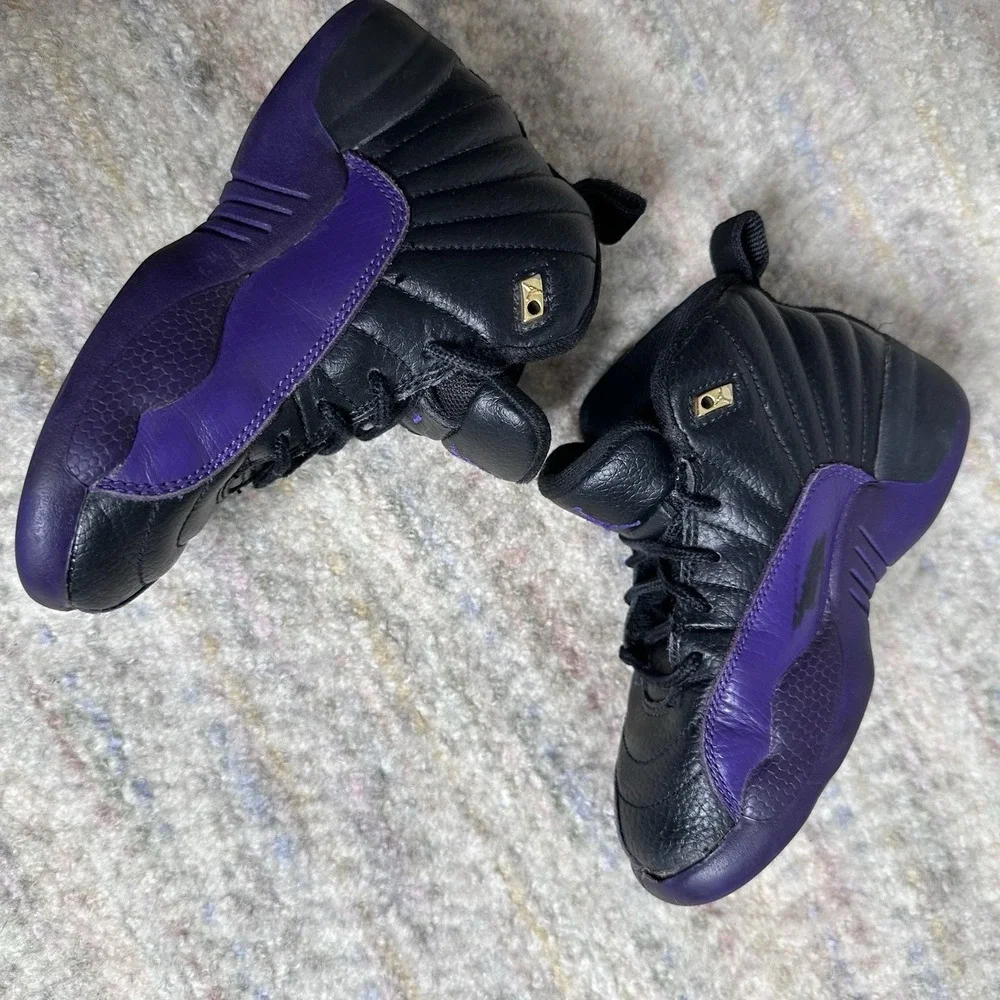 Nike Air Jordan 12 Retro Black/Field Purple Size 11C  Sneaker 151186-057 Toddler